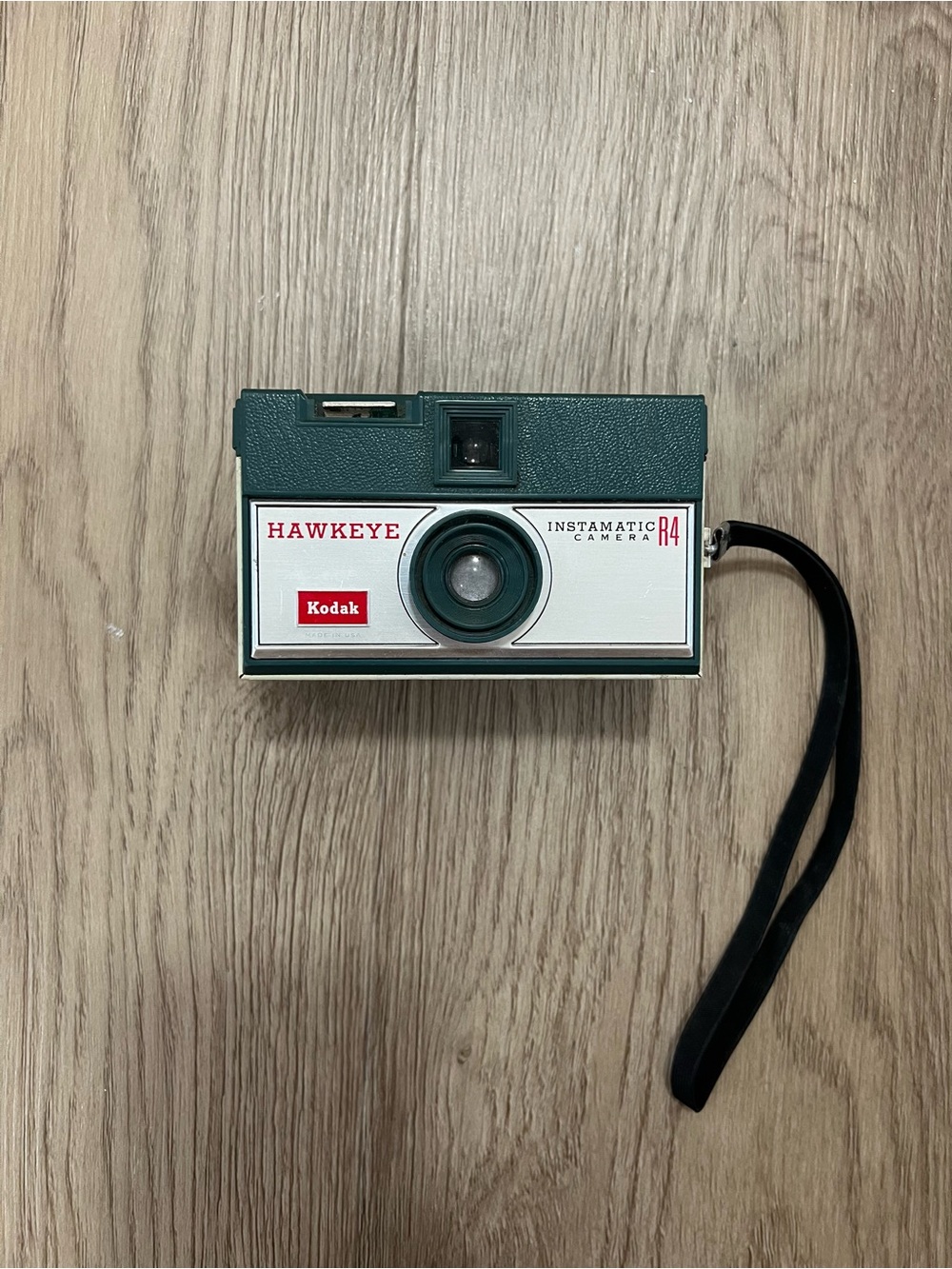Vintage Kodak Hawkeye Instamatic R4 Film Camera